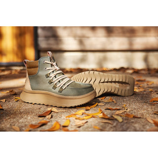 HEYDUDE Wendy Peak Apres Womens Ankle Boots